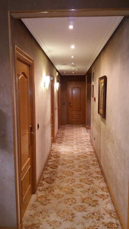 Pension La Concha Сан-Себастьян Екстер'єр фото